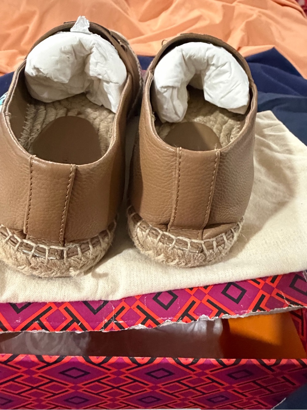 Tory Burch Ines Espadrille Almond Flour size 8.5 - Picture 4 of 5